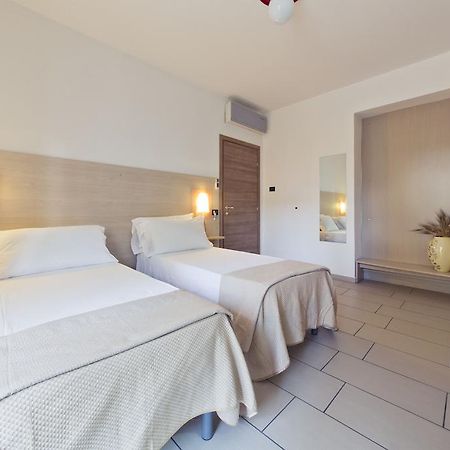 Aparthotel Longomare à Corigliano Calabro Chambre photo